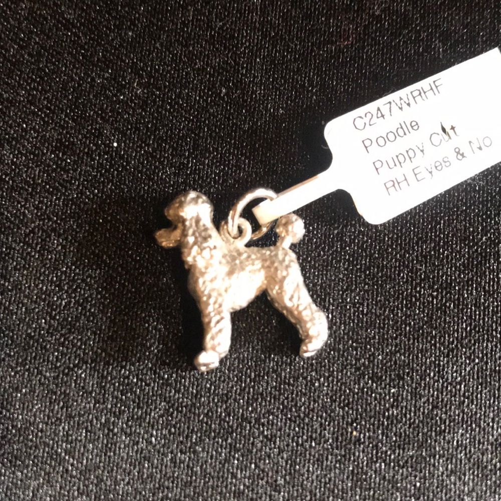 White gold pendant poodle